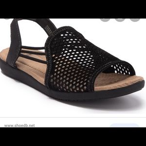 New Earth Origins sandal size 9.5